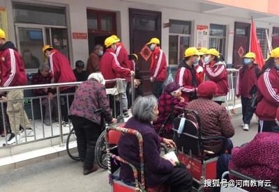 情暖夕阳:组织同学们走进敬老院,传递关爱与温暖