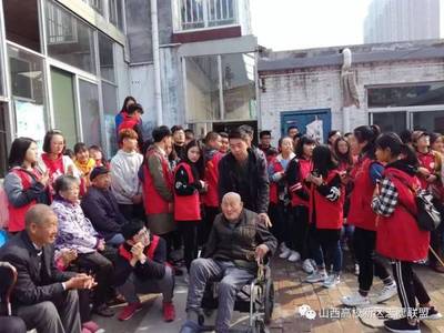 暖心敬老活动：陪伴长者，传递温情与关怀