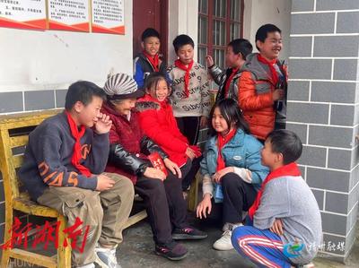 爱老敬老情：在陪伴与关怀中，体悟生命传承的温暖真谛